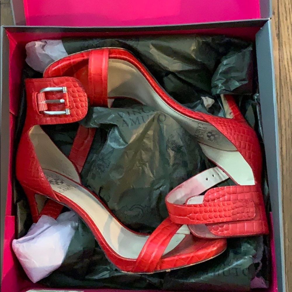 Vince Camuto. Size 7.5. 4” strappy heel.